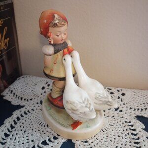 Hummel Goose Girl #47 3/0 TMK3 Stylized Bee Easter Spring Barnyard 4" tall